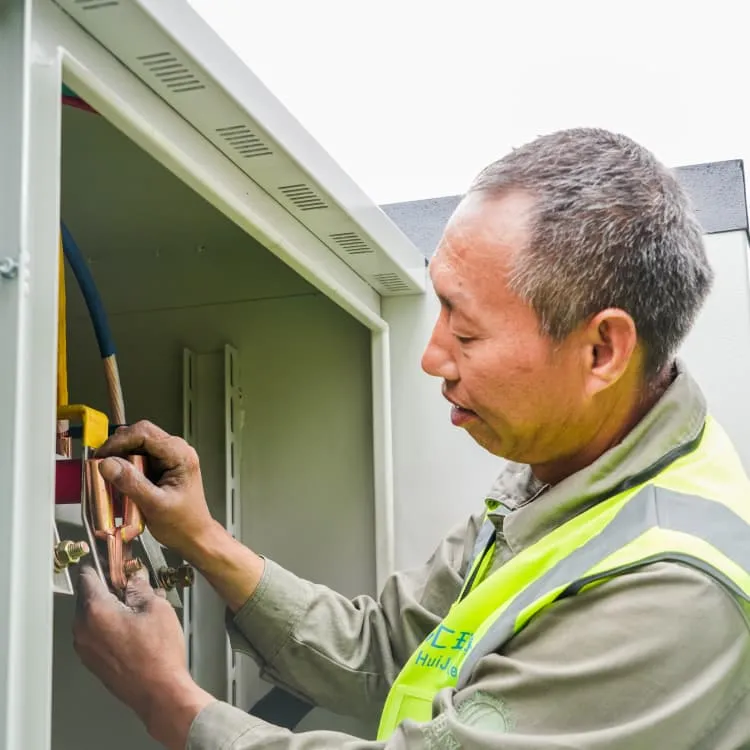 Do community solar panels have lithium batteries?