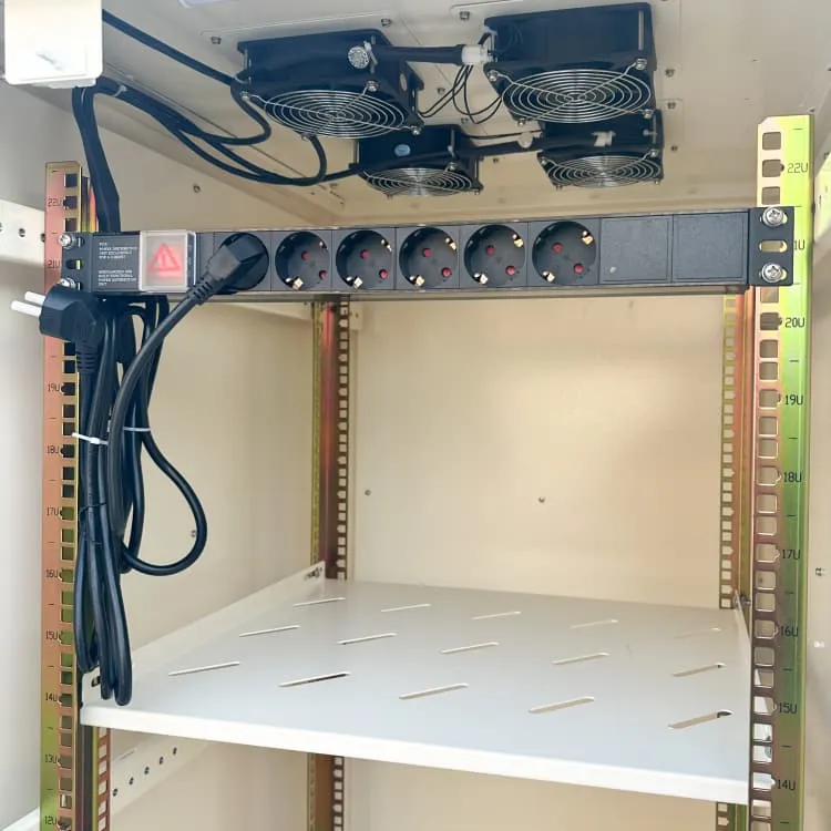 How much current does a 550-watt solar panel draw?