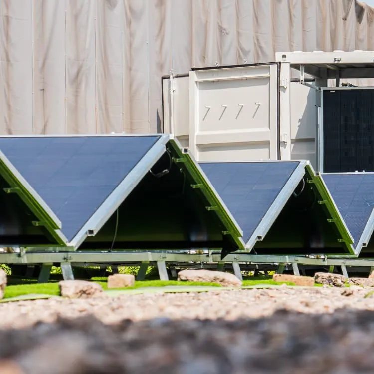 How many watts of outdoor power supply are there at the Libyan construction site?