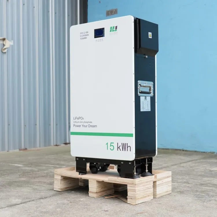 Inverter dedicated to thin-film solar modules